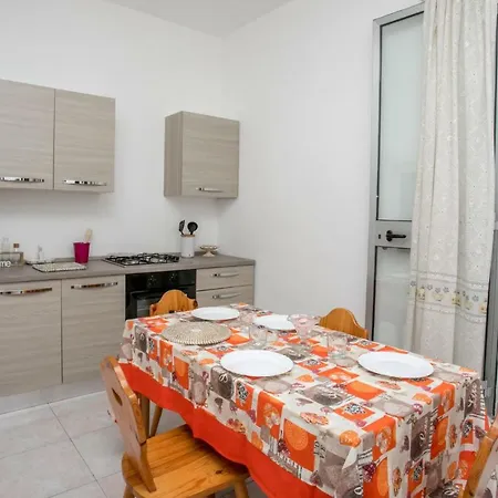 Monti Appartement *